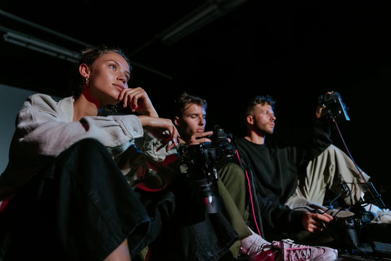 Equipo de influencer marketing coordinando una estrategia always on en varios países de Latinoamérica